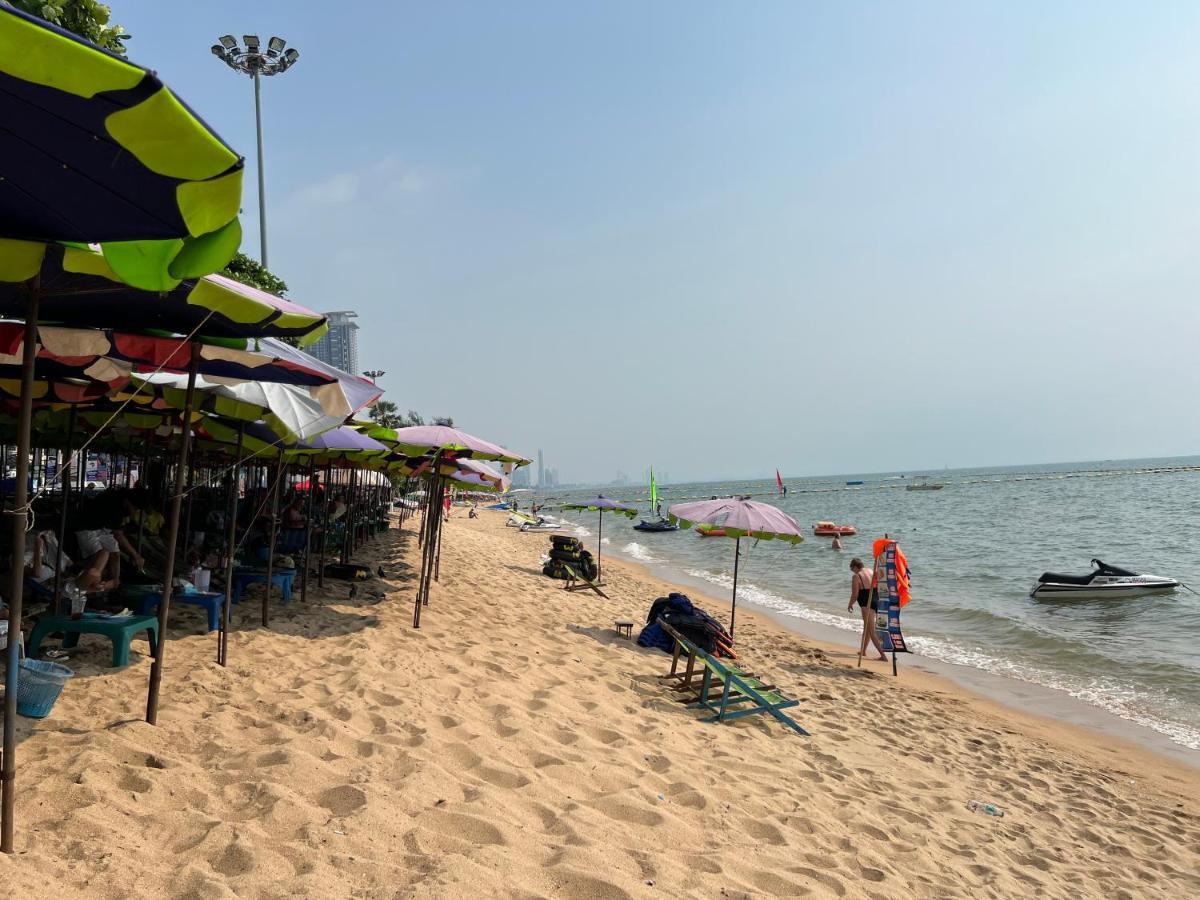 Yuri Guesthouse Jomtien Beach Eksteriør billede