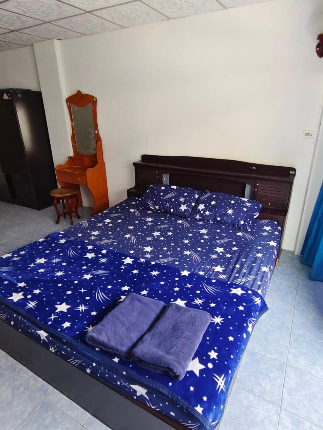 Yuri Guesthouse Jomtien Beach Eksteriør billede