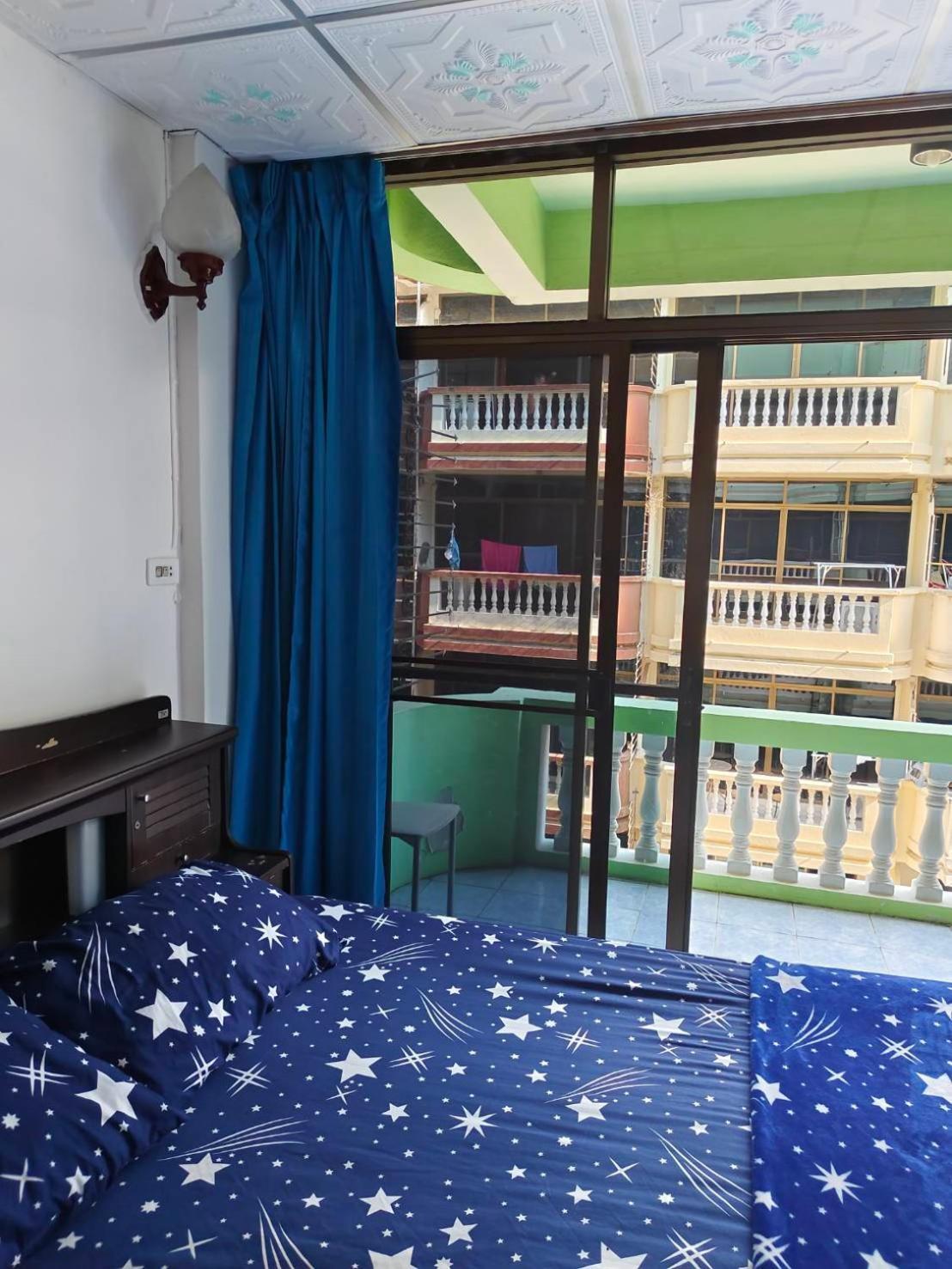 Yuri Guesthouse Jomtien Beach Eksteriør billede
