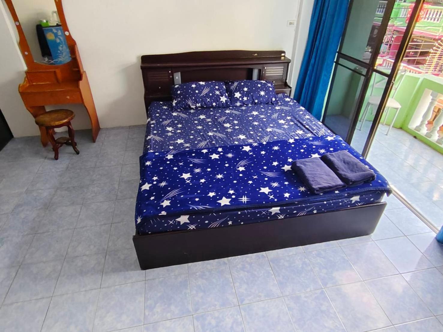 Yuri Guesthouse Jomtien Beach Eksteriør billede